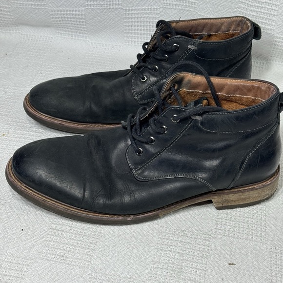 Florsheim Lodge Men\'s Plain Toe Chukka Black Boot‎ Size 9 main image 4